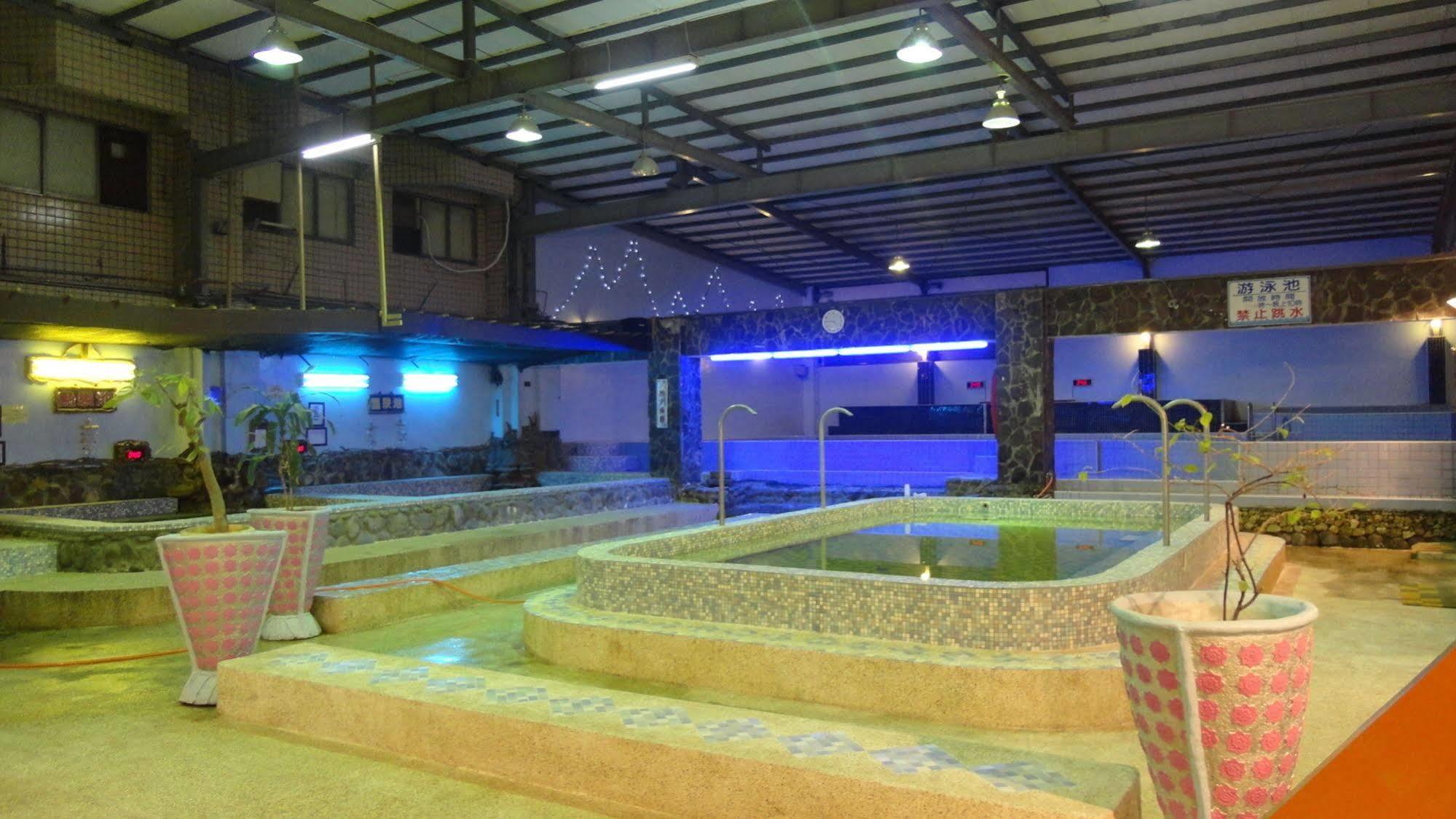 Kenting Maldives Hotspring Hotel Старе місто Хенчун Екстер'єр фото
